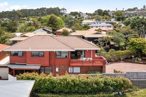 Photo of property in 1/10 Channel View Road, Campbells Bay, Auckland, 0630