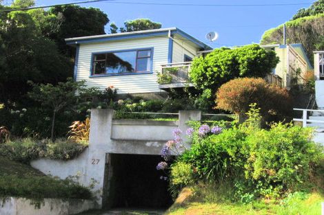 Photo of property in 27 Farnham Street, Mornington, Wellington, 6021