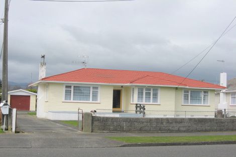 Photo of property in 42 Winchester Street, Levin, 5510