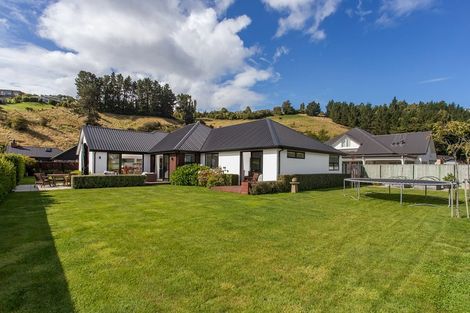 Photo of property in 4 Caro Lane, Cracroft, Christchurch, 8022