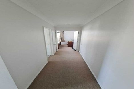 Photo of property in 6 Thornbury Crescent, East Tamaki Heights, Auckland, 2016