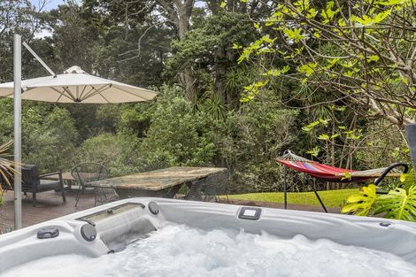 Photo of property in 11a Wernham Place, Northcote, Auckland, 0626