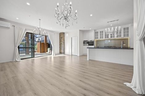 Photo of property in 16 Lime Hill Rise, Flat Bush, Auckland, 2019