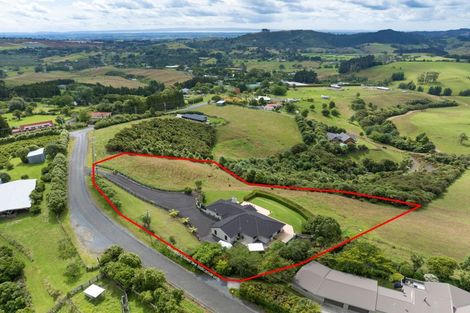 Photo of property in 5 Medhurst Road, Bombay, 2675