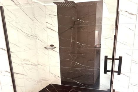 Photo of property in 4/30 Matthews Road, Clover Park, Auckland, 2019