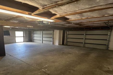 Photo of property in 28 Goodwood Drive, Goodwood Heights, Auckland, 2105