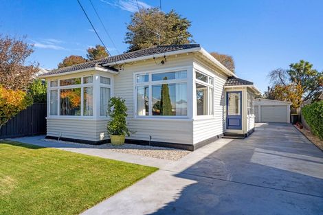 Photo of property in 35 Cleveland Street, Edgeware, Christchurch, 8013