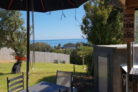 Photo of property in 15 Cuvier Crescent, Kuaotunu West, Whitianga, 3592