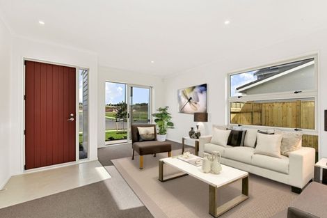 Photo of property in 18 Couldrey Crescent, Red Beach, 0932