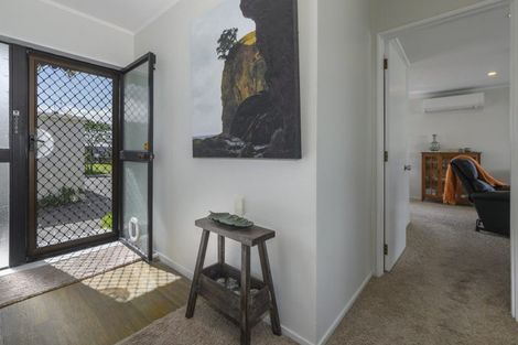 Photo of property in 49a Queen Road, Bellevue, Tauranga, 3110