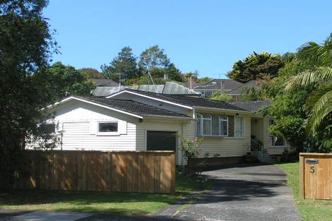 Photo of property in 5 Arosa Place, Forrest Hill, Auckland, 0620