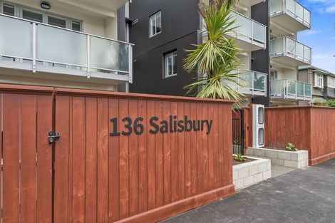 Photo of property in 4/100 Office Road, Merivale, Christchurch, 8014