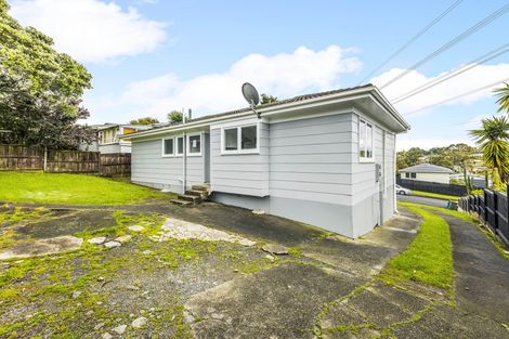 Photo of property in 15 Arlette Place, Massey, Auckland, 0614