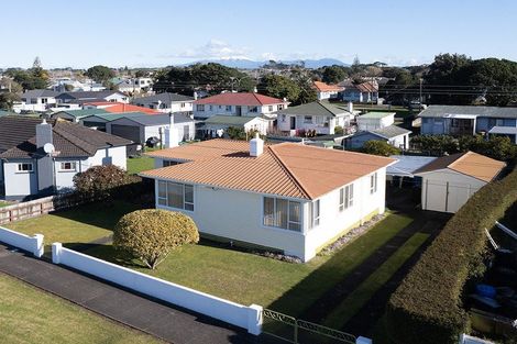 Photo of property in 83 Browne Street, Waitara, 4320