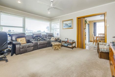 Photo of property in 18 Royal Arch Place, Rosehill, Papakura, 2113