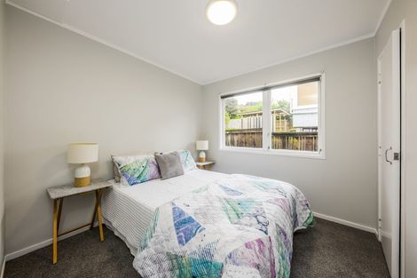 Photo of property in 15 Arlette Place, Massey, Auckland, 0614