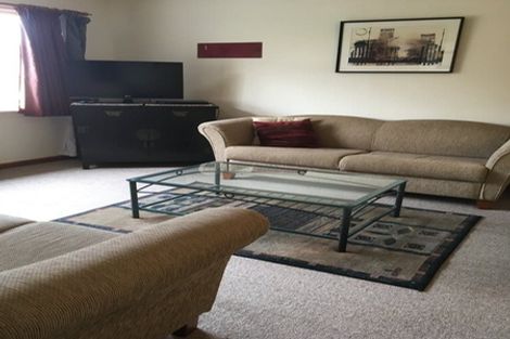 Photo of property in 16 Freyberg Street, Roslyn, Palmerston North, 4414