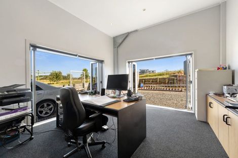 Photo of property in 141 Wades Road, Whitford, Howick, 2571