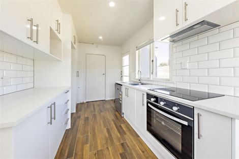 Photo of property in 51 Weymouth Road, Manurewa, Auckland, 2102