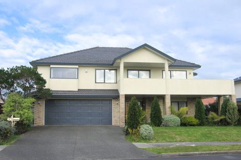 Photo of property in 7 Macadamia Close, Goodwood Heights, Auckland, 2105