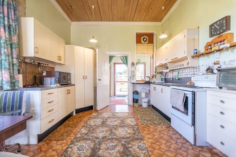 Photo of property in 15 Easons Road, Hampden, 9410