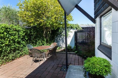 Photo of property in 94b Aikmans Road, Merivale, Christchurch, 8014