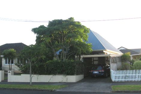 Photo of property in 1b Blackett Crescent, Meadowbank, Auckland, 1072