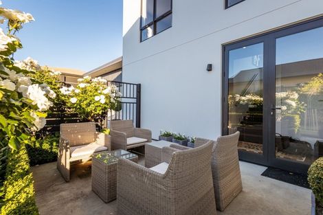 Photo of property in 2 Advance Terrace, Arrowtown, 9302