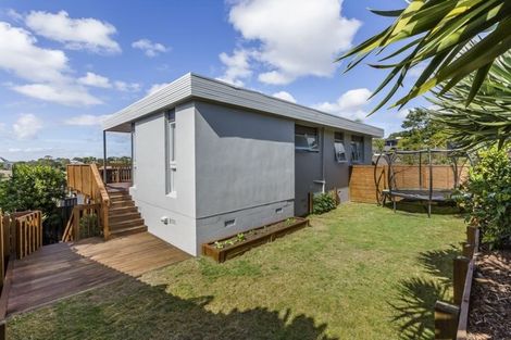Photo of property in 1/54 Knights Road, Rothesay Bay, Auckland, 0630