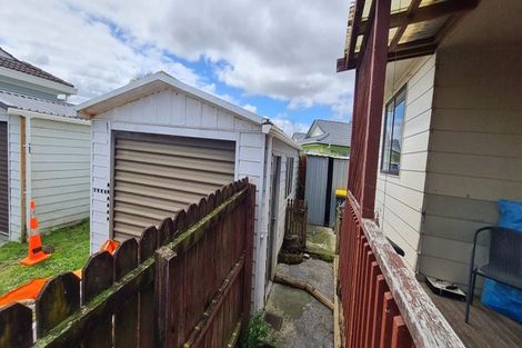 Photo of property in 2/21 Silver Creek Road, Weymouth, Auckland, 2103