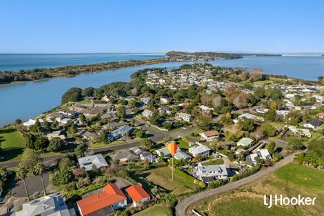 Photo of property in 1 Denby Close, Athenree, Waihi Beach, 3177