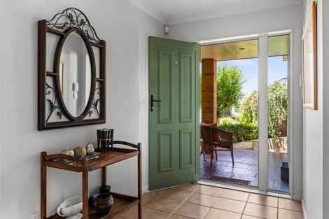 Photo of property in 76a Churchill Drive, Taradale, Napier, 4112