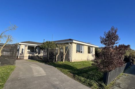 Photo of property in 32 Dunbarton Street, Redwood, Christchurch, 8051
