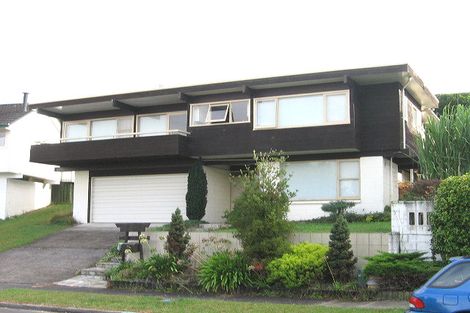 Photo of property in 25 Barlow Place, Chatswood, Auckland, 0626