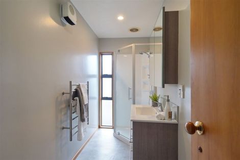 Photo of property in 3/96 Wainui Street, Riccarton, Christchurch, 8041