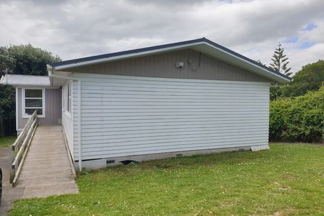 Photo of property in 33 Warspite Avenue, Cannons Creek, Porirua, 5024