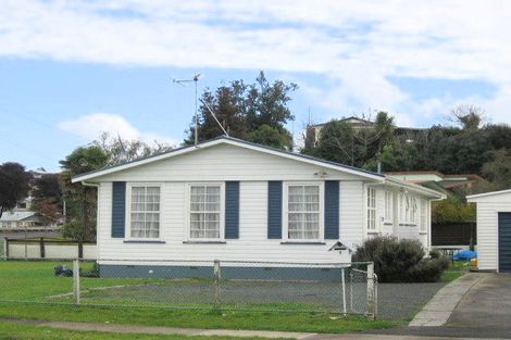 Photo of property in 1 Caernarvon Street, Dinsdale, Hamilton, 3204