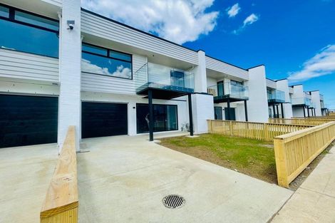 Photo of property in 70 Kauri Heart Avenue, Takanini, 2112