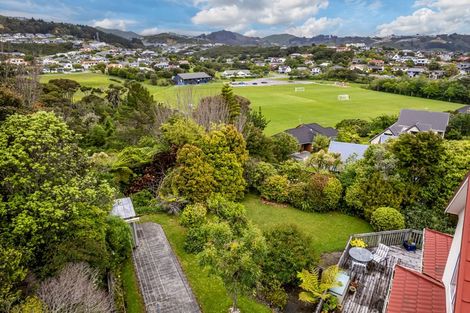 Photo of property in 21 Saunders Close, Whitby, Porirua, 5024