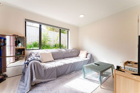 Photo of property in 9 Travis View Drive, Fairview Heights, Auckland, 0632