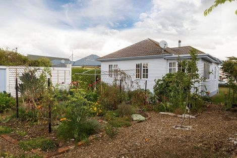 Photo of property in 10 Alexandra Street, Dannevirke, 4930