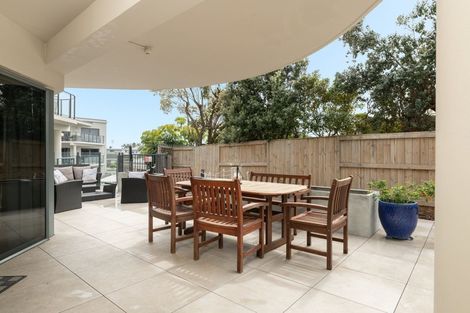 Photo of property in 205/178 Marine Parade, Mount Maunganui, 3116