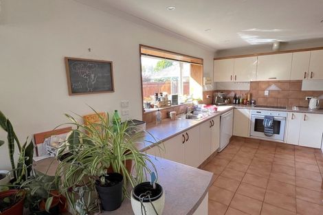 Photo of property in 2/104 Yaldhurst Road, Sockburn, Christchurch, 8042