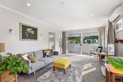 Photo of property in 48 Lynden Avenue, Hillcrest, Auckland, 0627