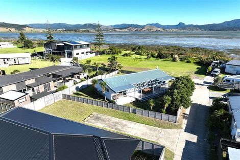 Photo of property in 117 Kelly Jade Avenue, Matarangi, Whitianga, 3592