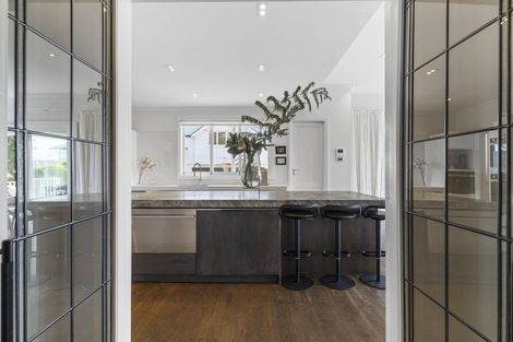 Photo of property in 4 Sentinel Road, Herne Bay, Auckland, 1011