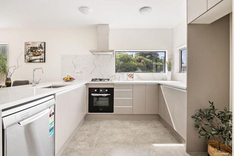 Photo of property in 17 Valhalla Drive, Beach Haven, Auckland, 0626