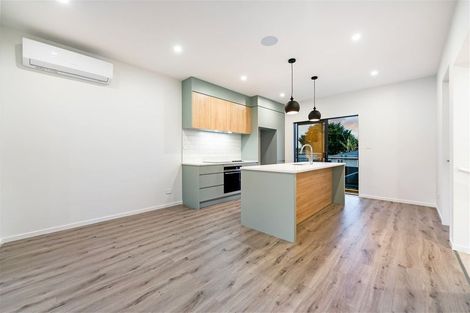 Photo of property in 6/107 Hobsonville Road, West Harbour, Auckland, 0618