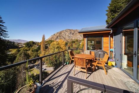 Photo of property in 67 Mcchesney Road, Arthurs Point, Queenstown, 9371
