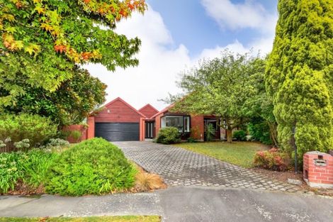 Photo of property in 12 Rembrandt Place, Burnside, Christchurch, 8053